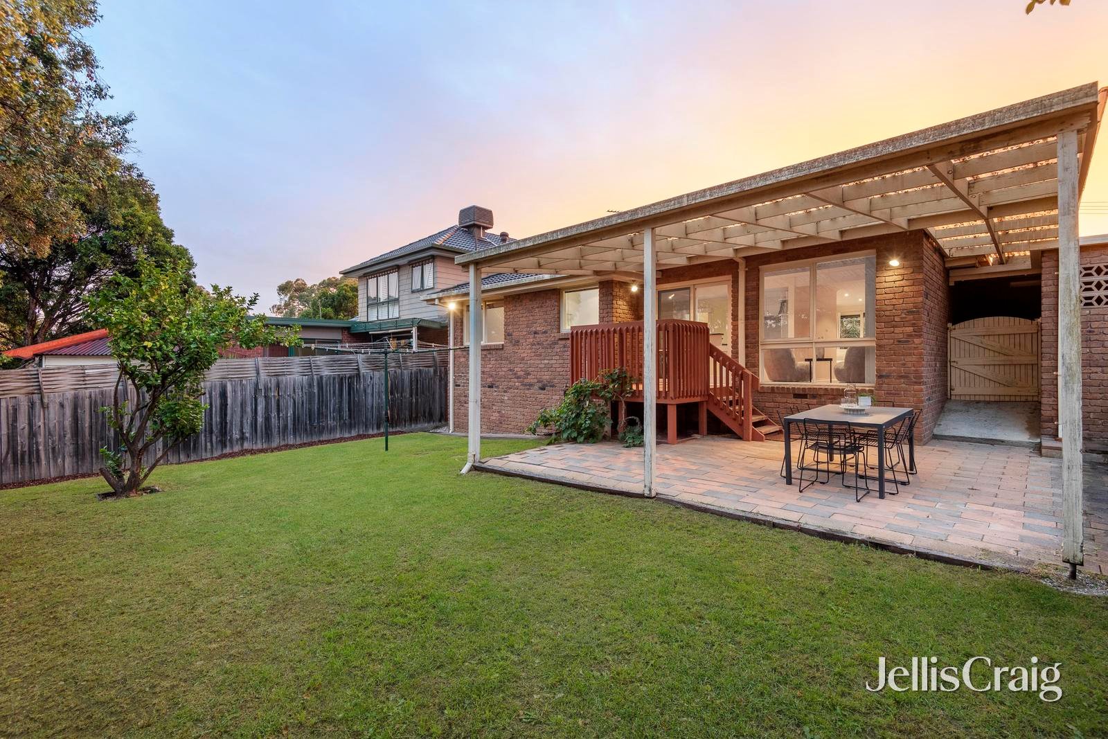 8 Dwyer Place, Greensborough image 10