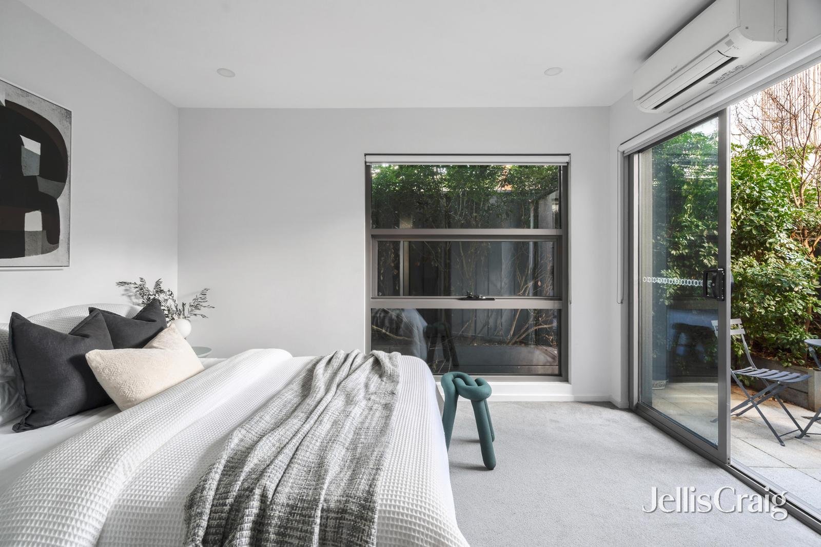 8 Eastbourne Street, Prahran image 10