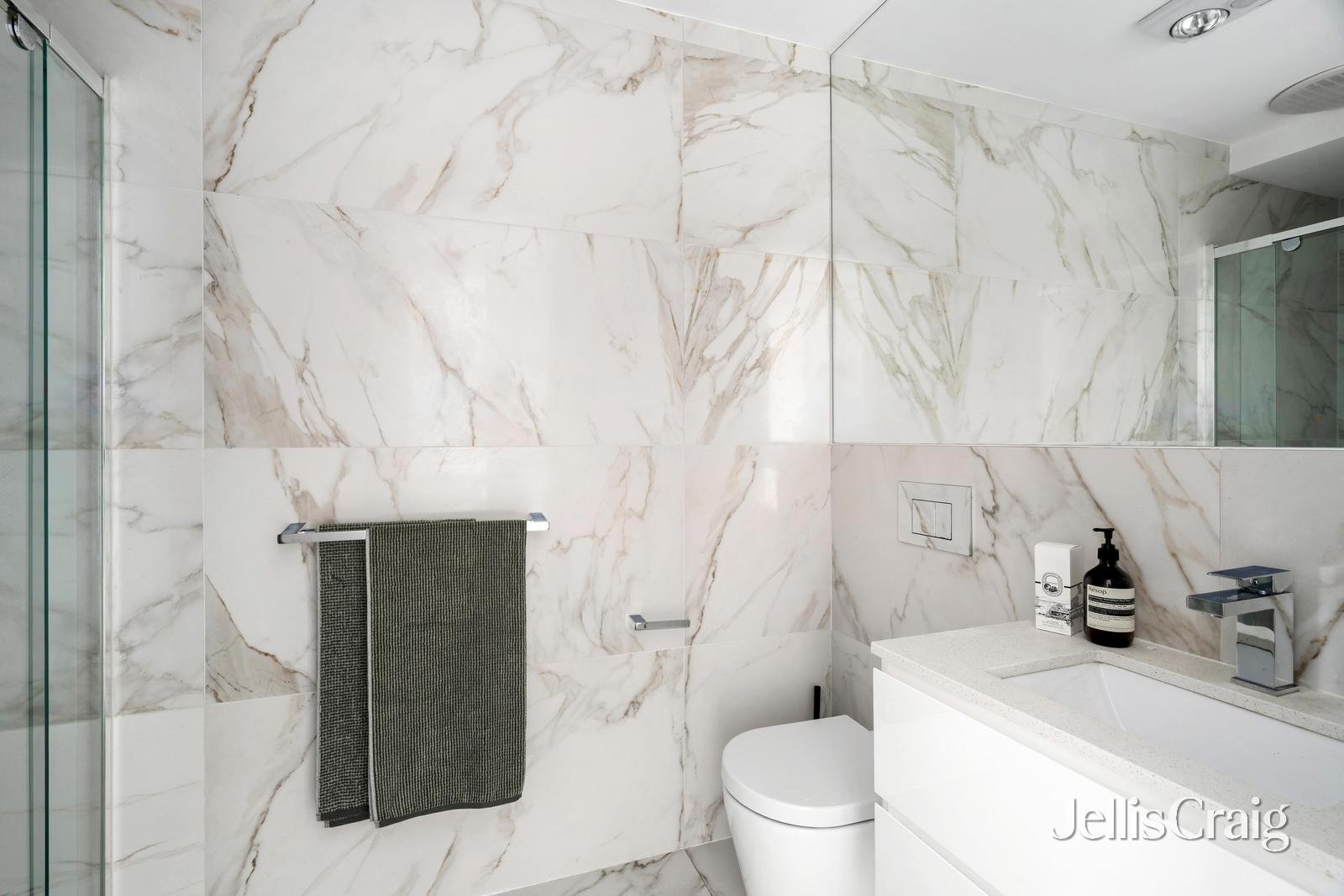 8 Eastbourne Street, Prahran image 13