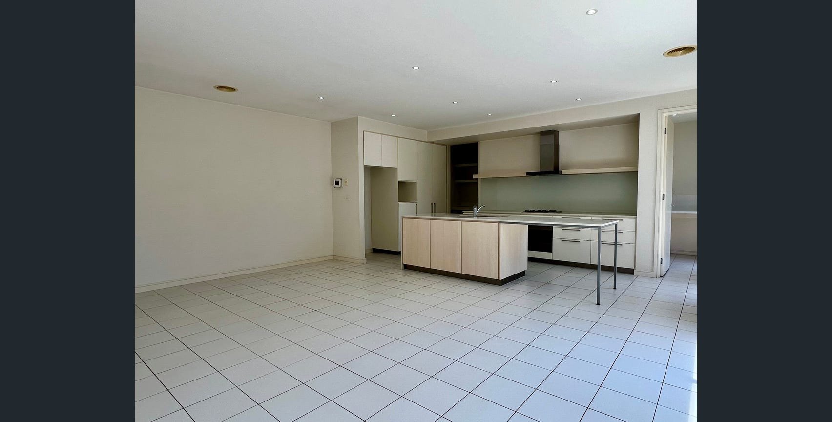 8 Edgbaston Way, Mulgrave image 4