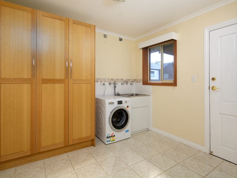 Property Gallery Thumbnail 12
