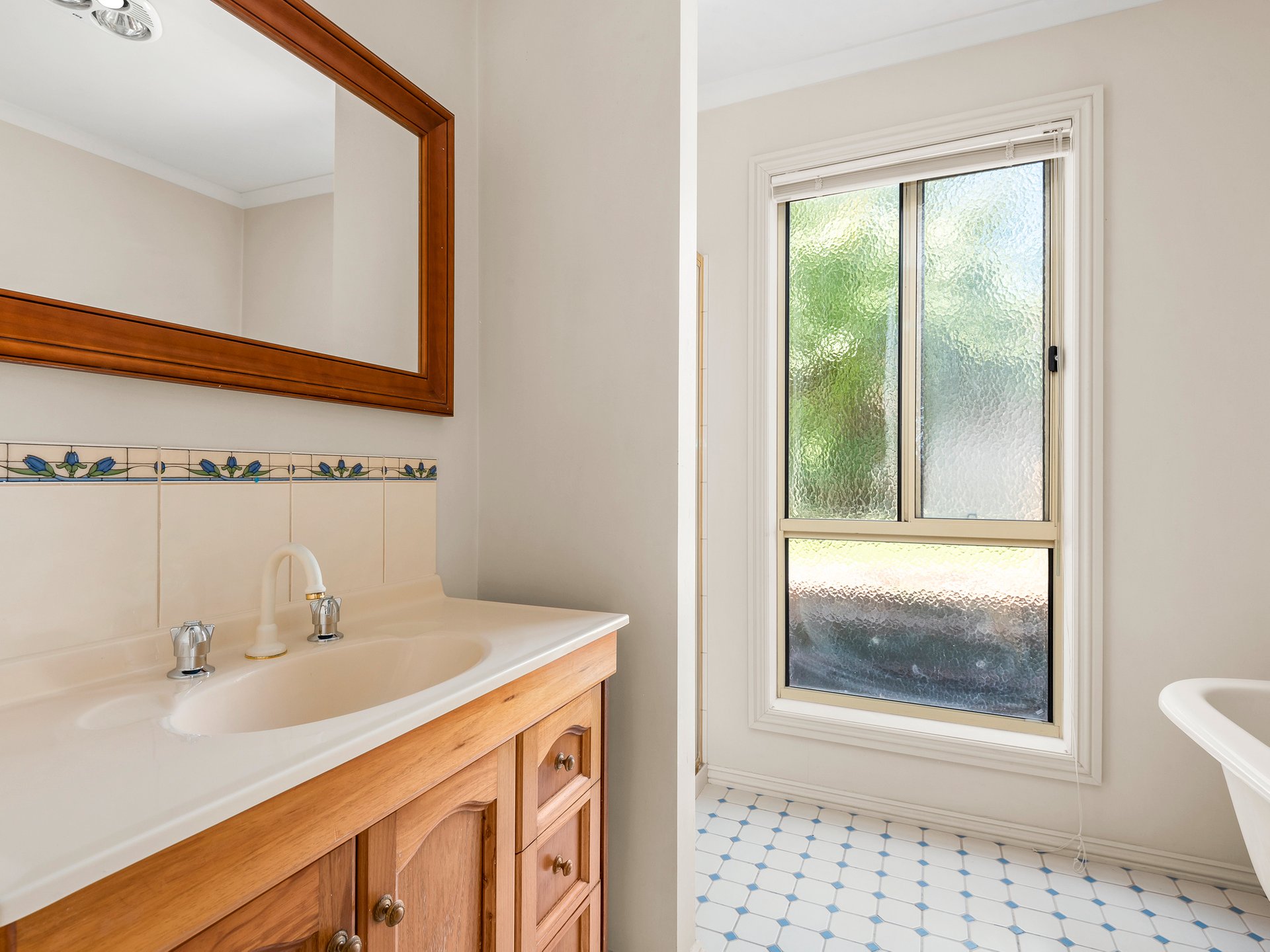 Property Gallery Thumbnail 6
