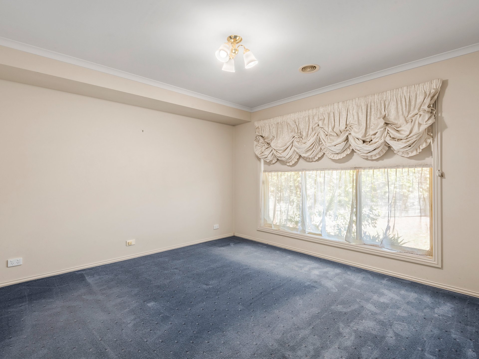 Property Gallery Thumbnail 5