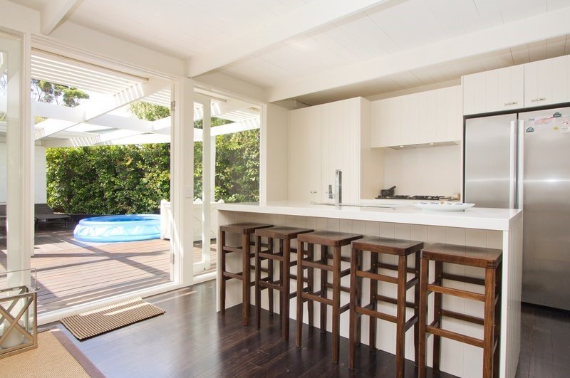 8 Ernest Court, Portsea image 3