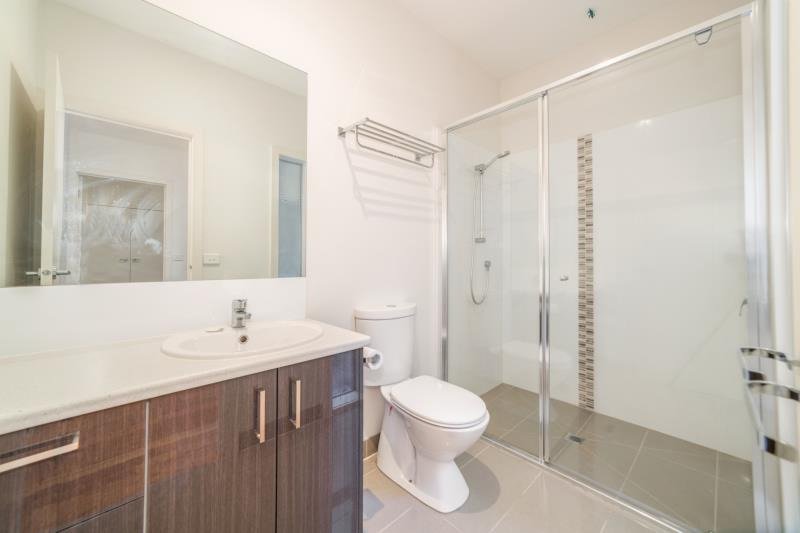 8 Erskine Ridge, Mooroolbark image 7