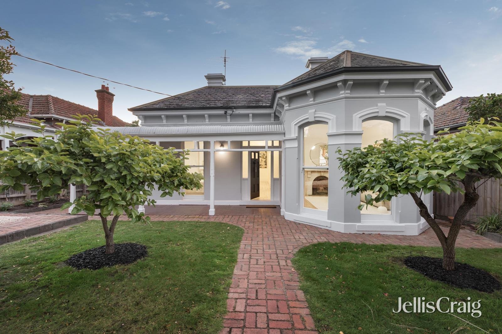 8 Fairholm Grove, Camberwell image 1