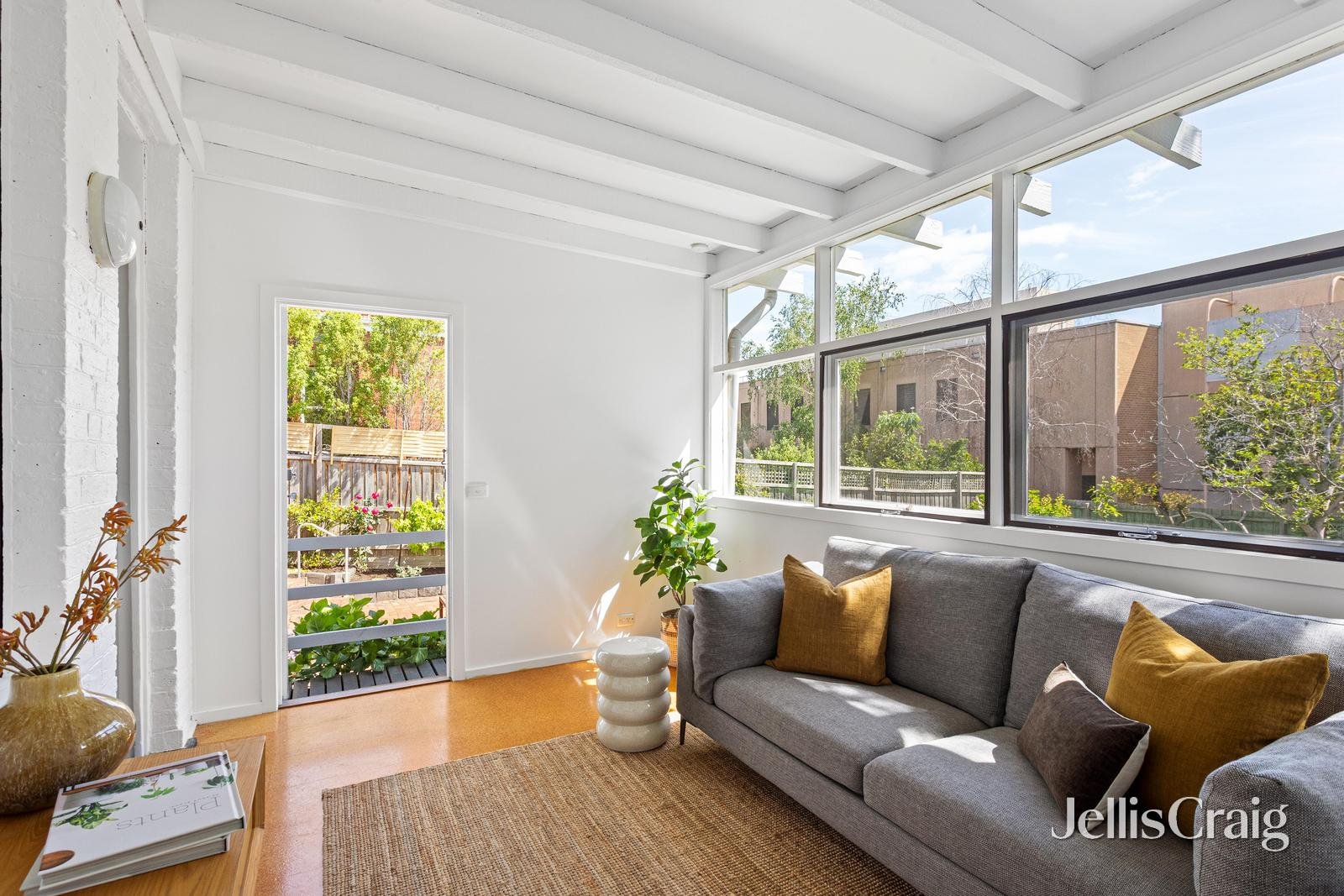 8 Fairholm Grove, Camberwell image 8