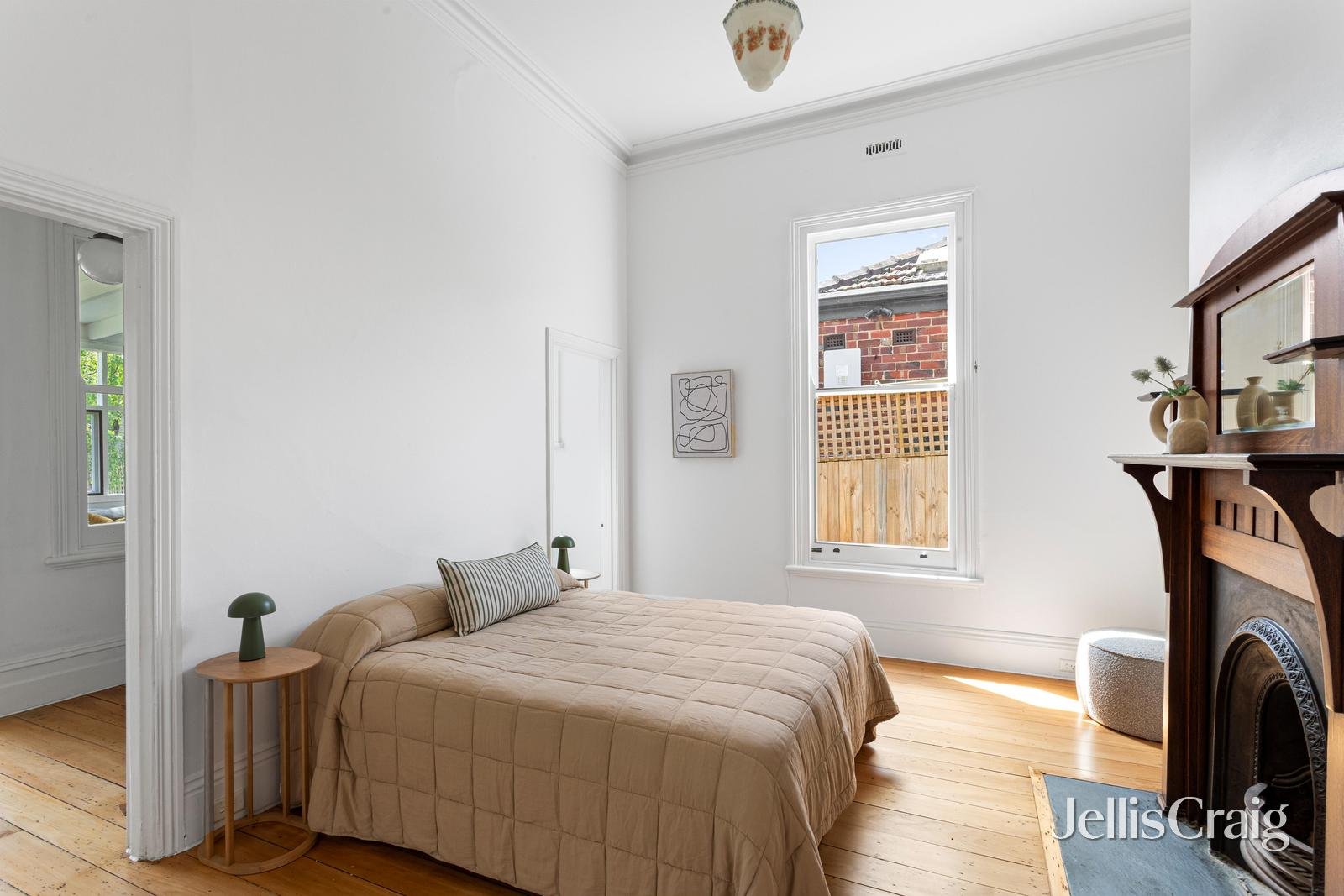 8 Fairholm Grove, Camberwell image 10