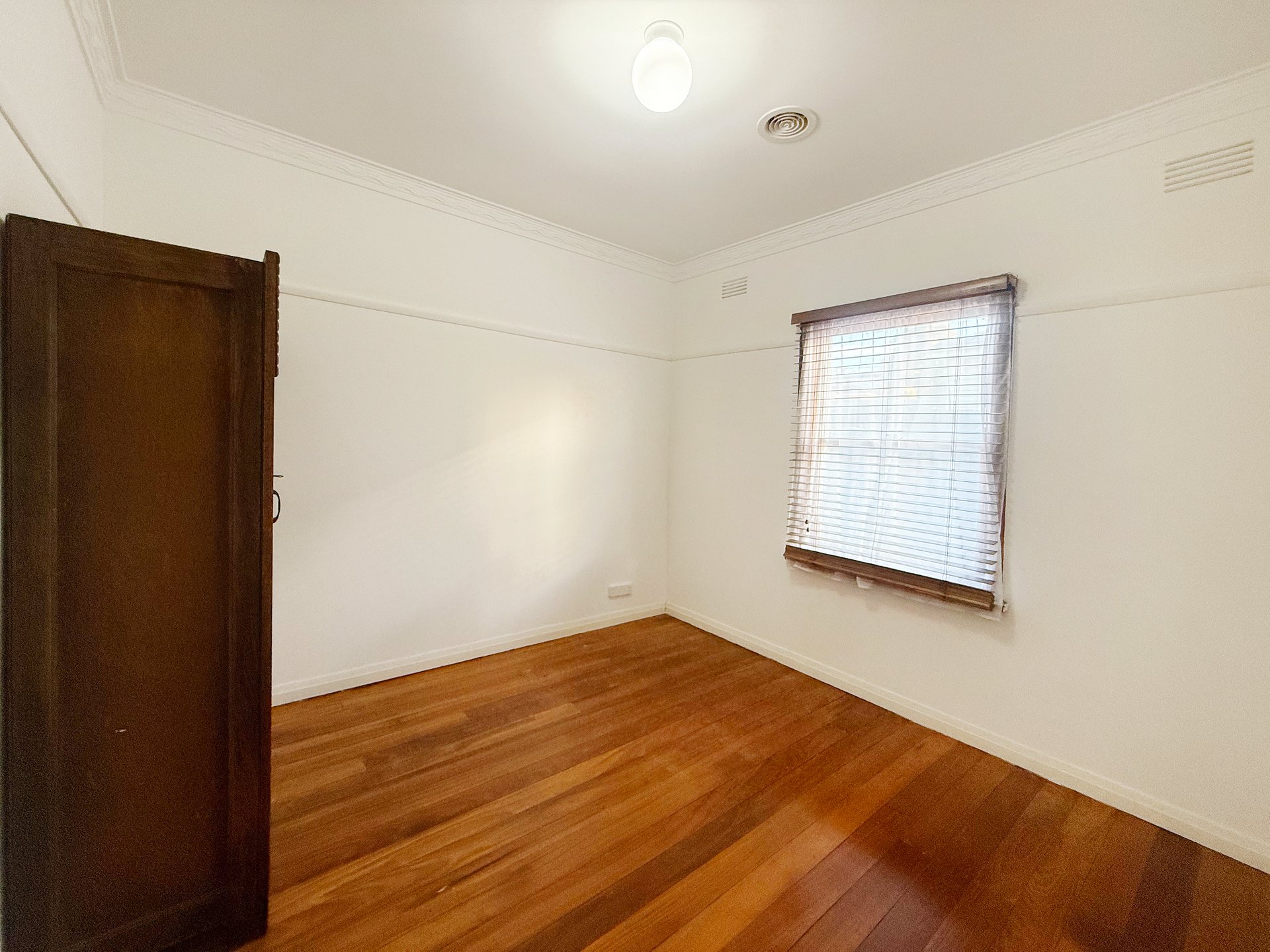 8 Fairy Street, Bell Post Hill image 8