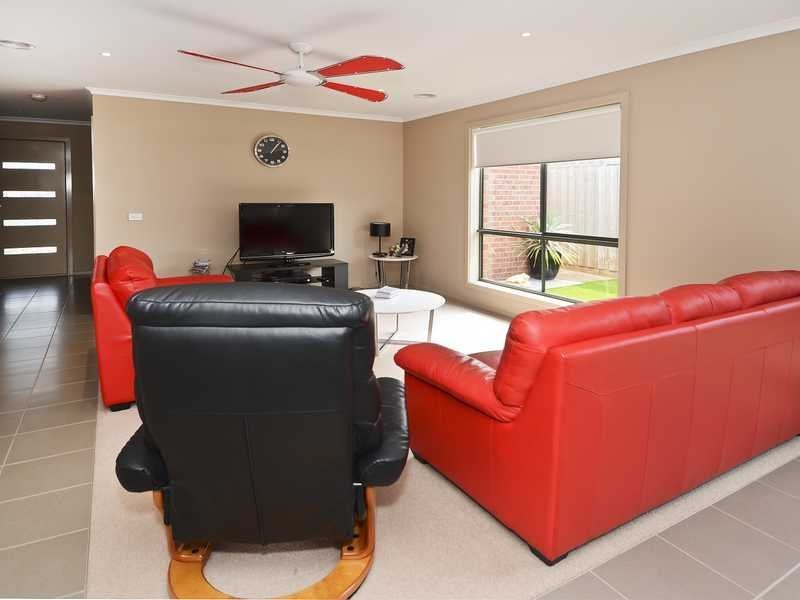 8 Farmland Lane, Leopold image 4