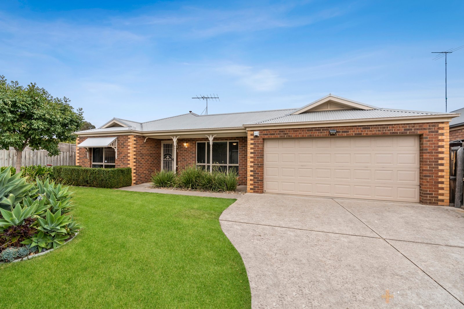 8 Felicity Court, Lara image 1