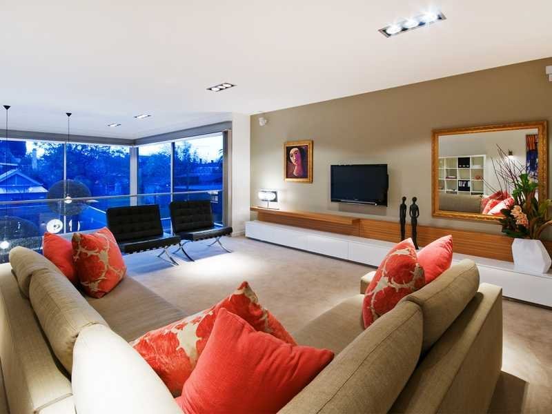 8 Fernery Grove, Newtown image 7