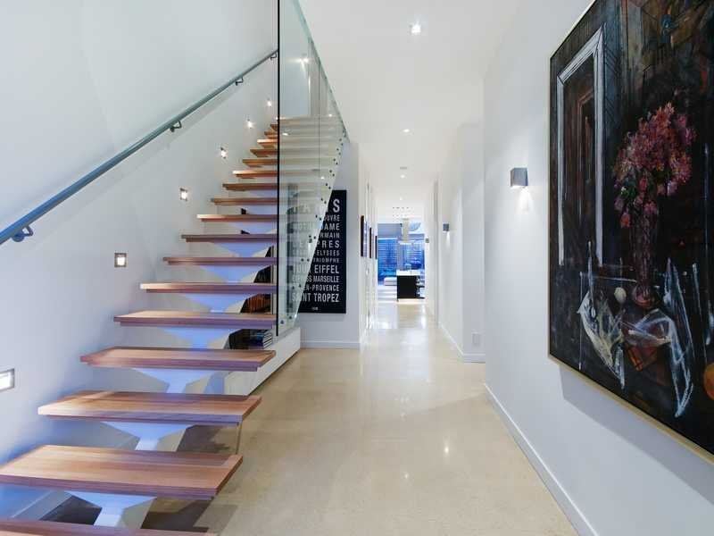 8 Fernery Grove, Newtown image 10