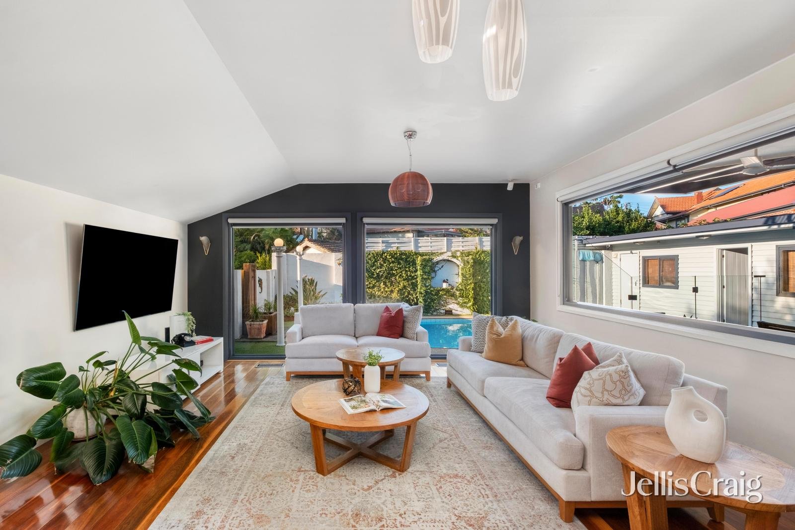 8 Foch Avenue, Coburg image 4