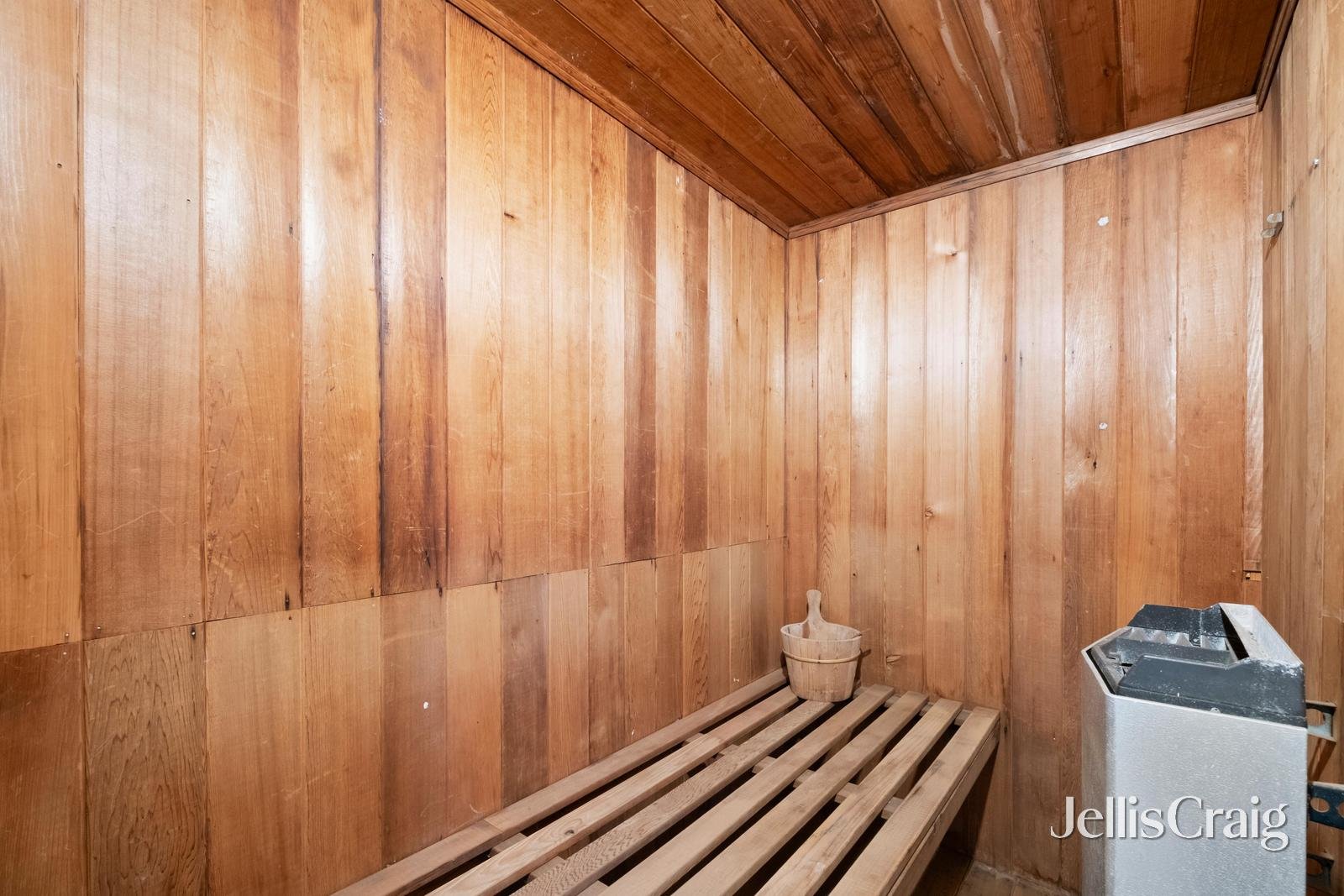 8 Foch Avenue, Coburg image 17