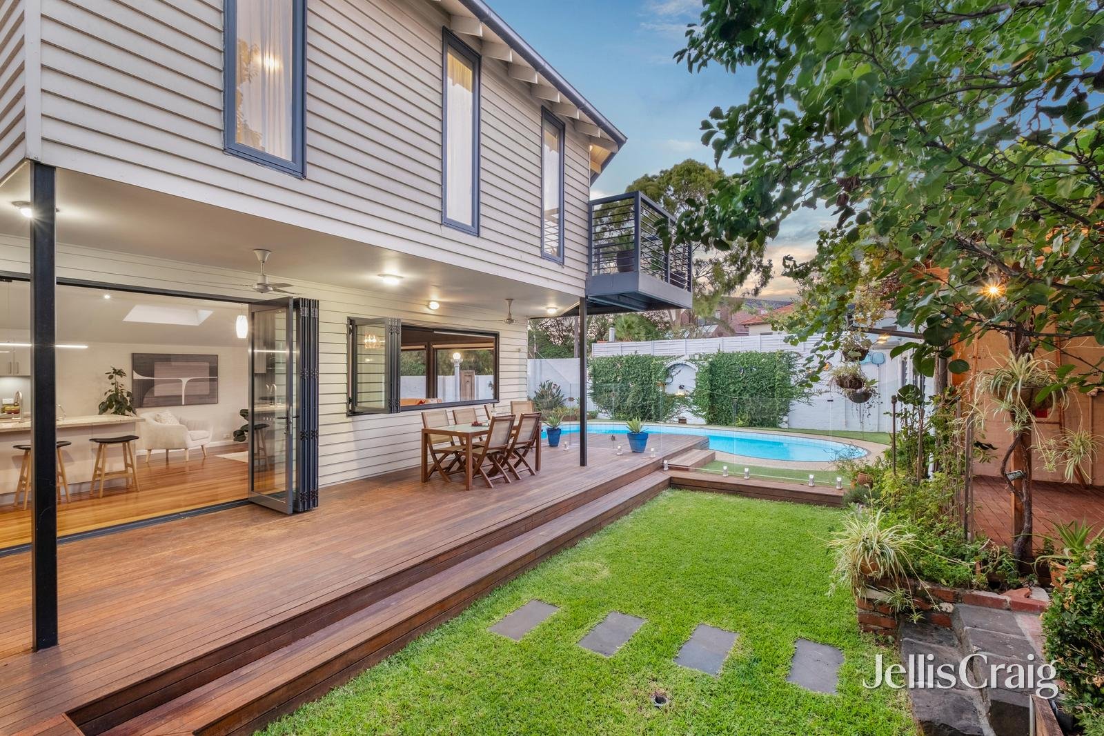 8 Foch Avenue, Coburg image 18