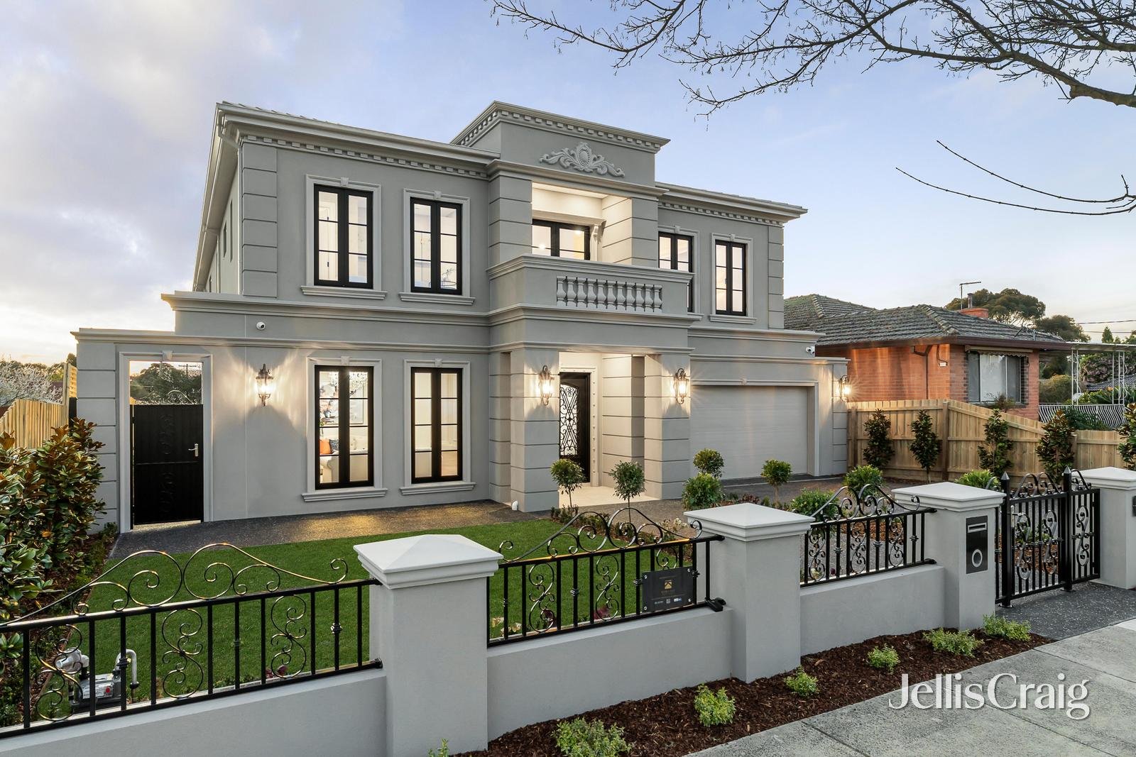 8 Fonteyn Drive, Wantirna South image 2