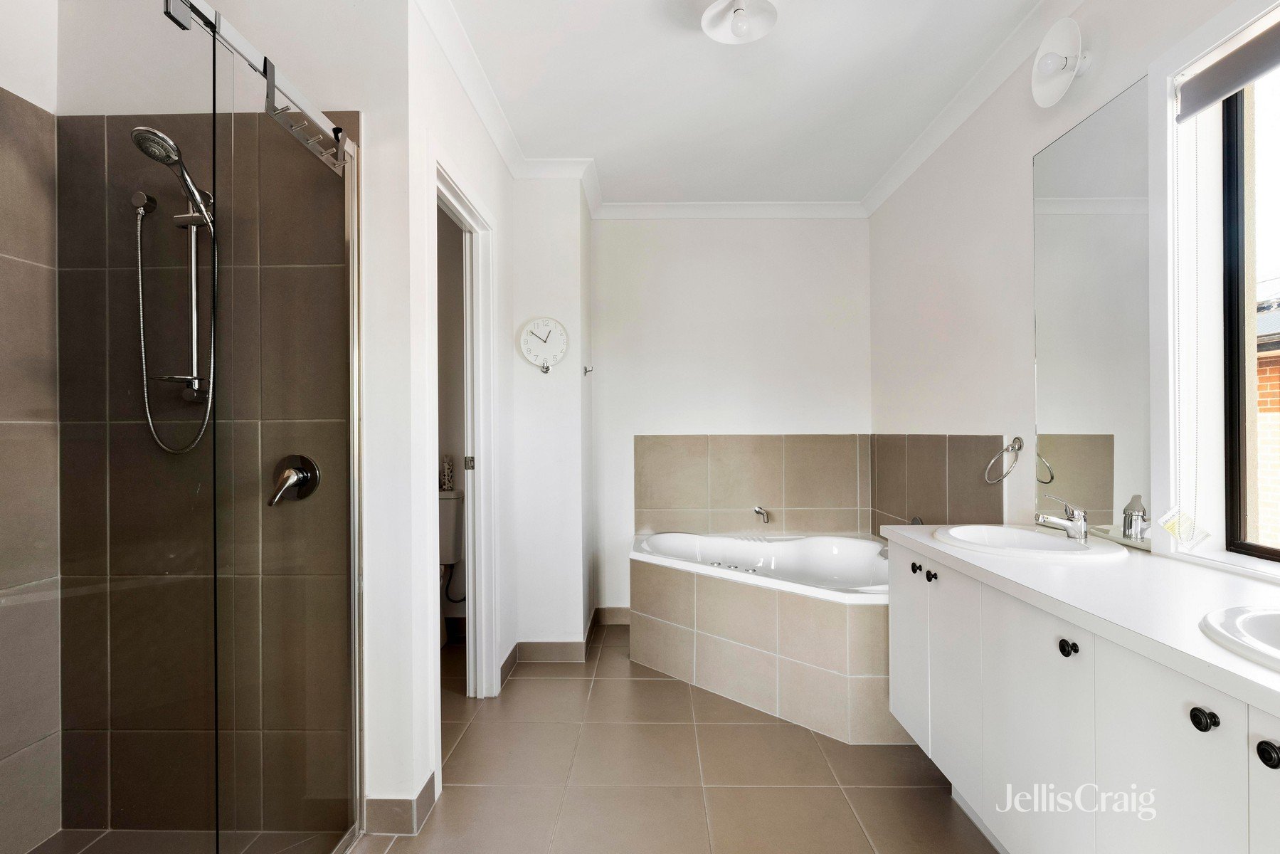 8 Fountain Drive, Beveridge image 9