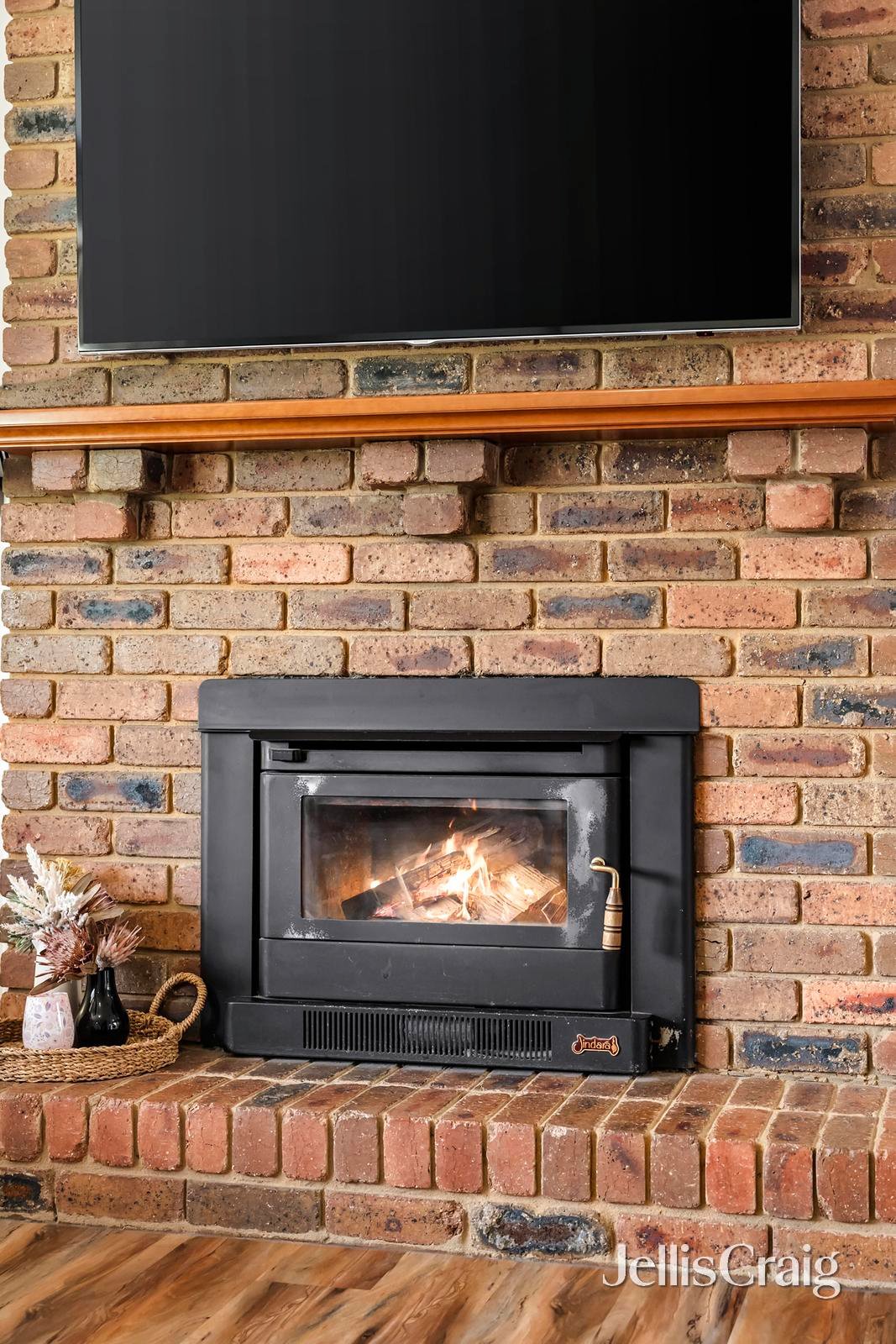 8 French Close, Mooroolbark image 3