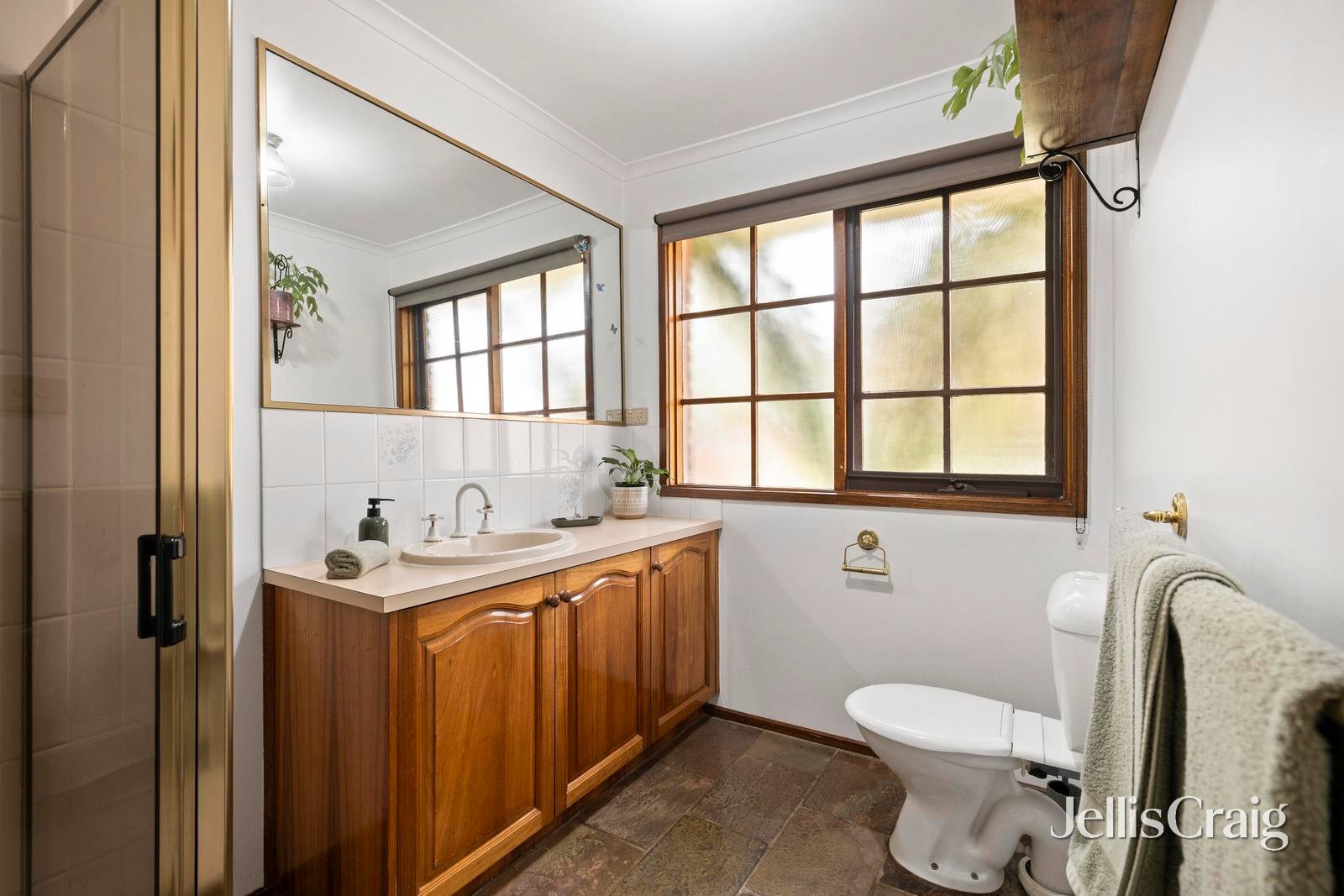 8 French Close, Mooroolbark image 7