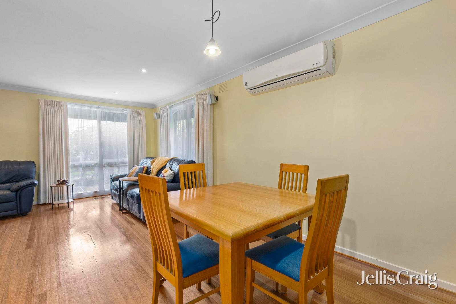 8 Galahad Crescent, Glen Waverley image 3