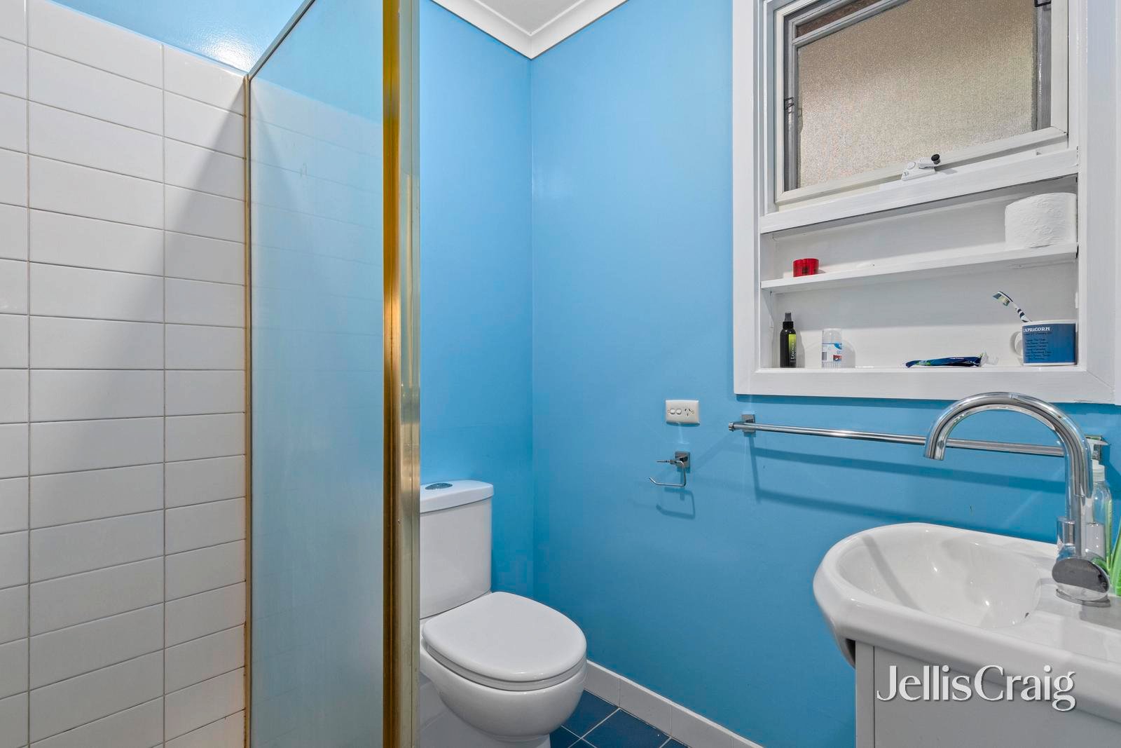 8 Galahad Crescent, Glen Waverley image 9