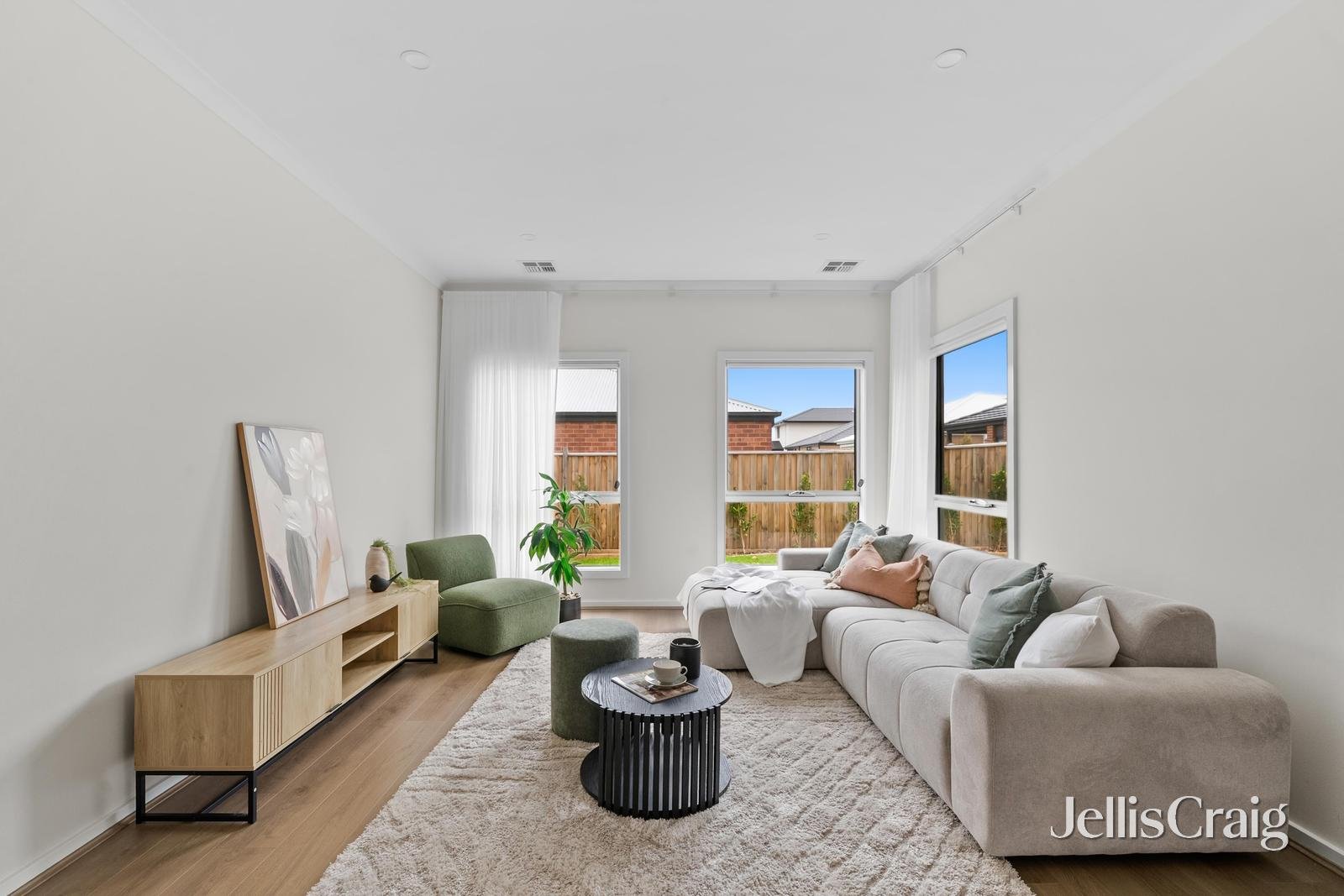 8 Gardenview Drive, Diggers&nbsp;Rest image 2