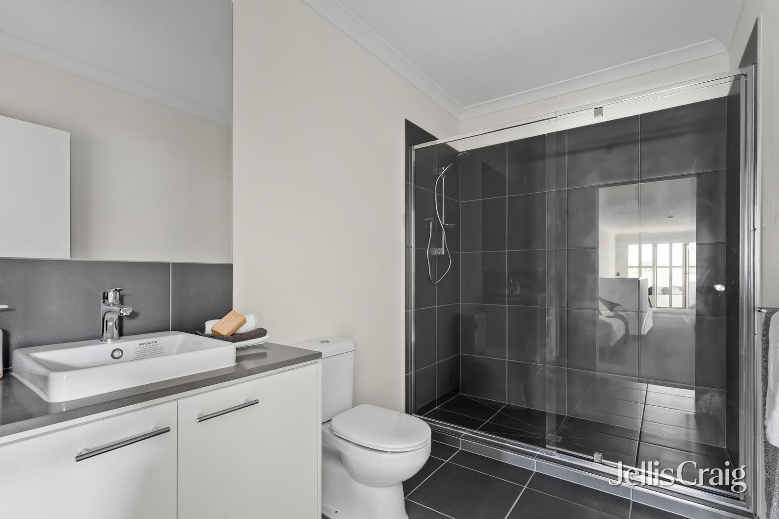 8 Gardenview Drive, Diggers&nbsp;Rest image 18