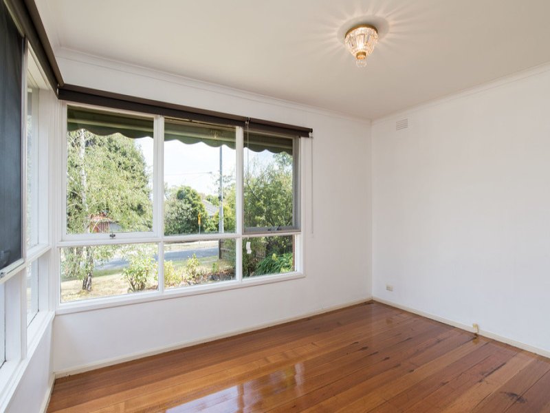 8 Geoffrey Drive, Kilsyth image 3