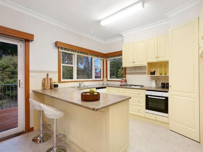 8 George Street, Mont Albert image 3