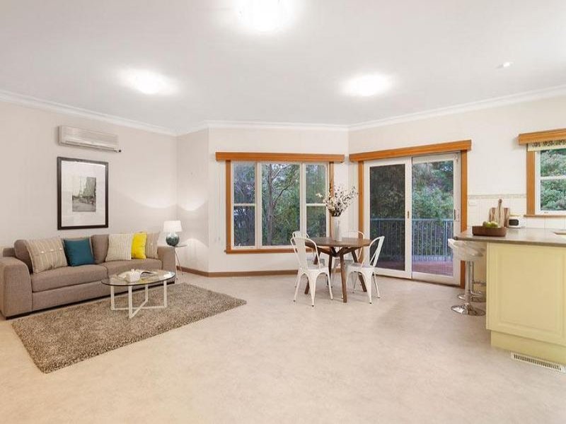8 George Street, Mont Albert image 4