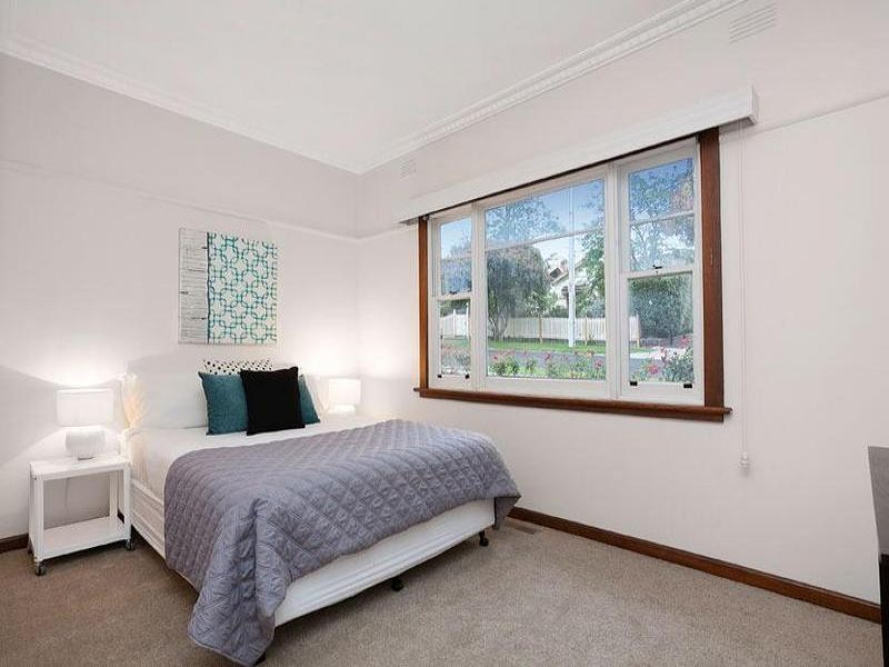8 George Street, Mont Albert image 6