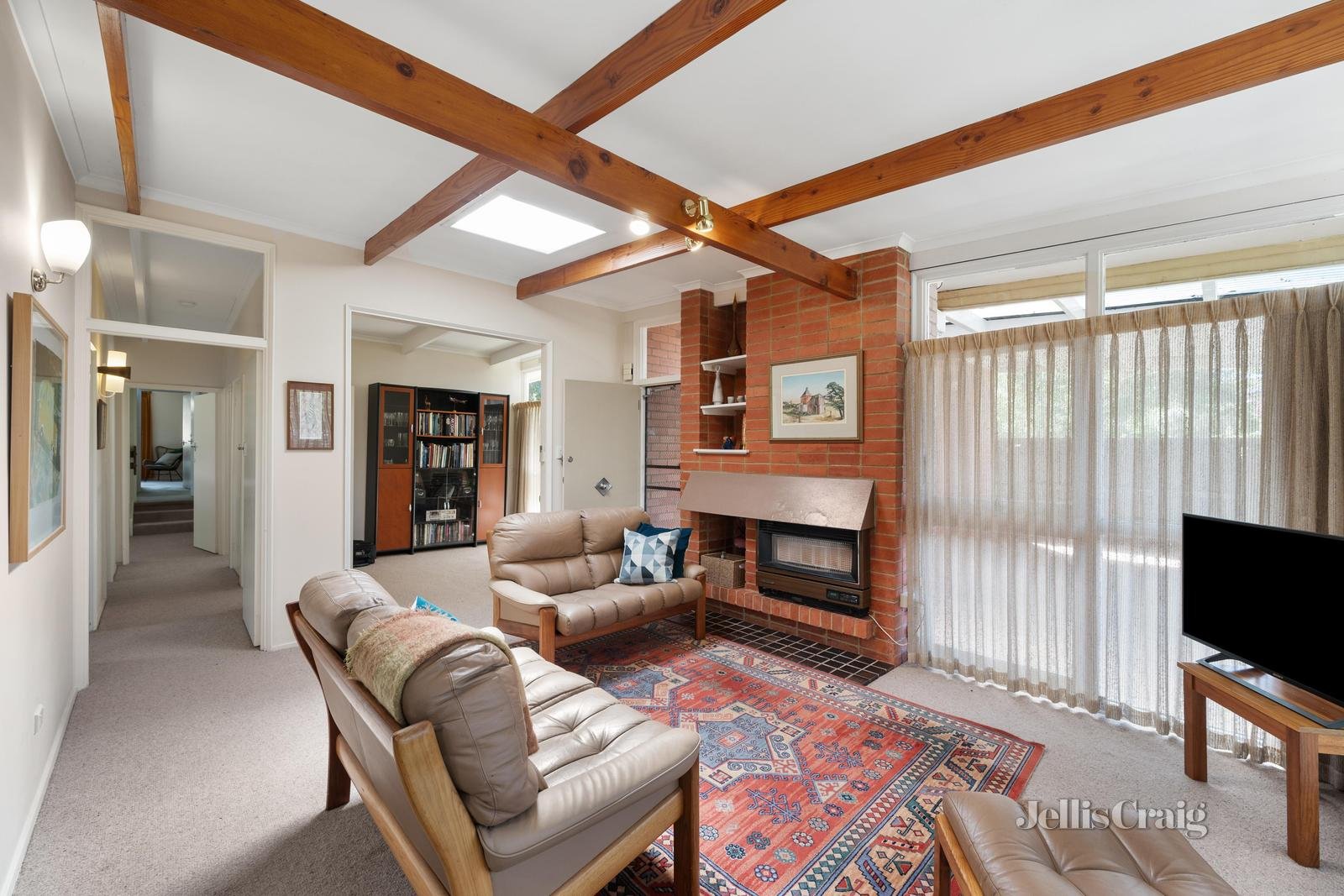 8 Gilbert Parade, Camberwell image 2