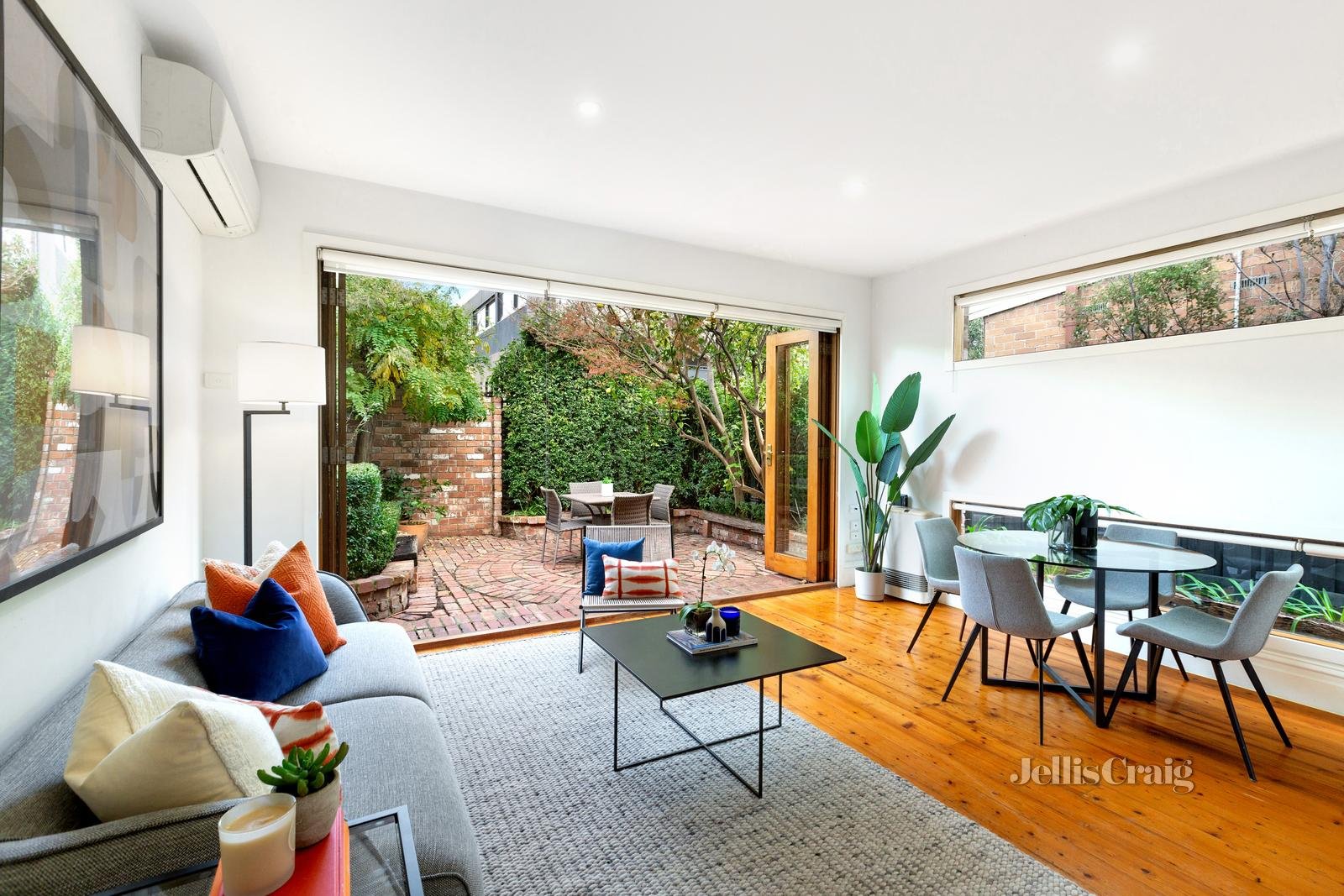 8 Gladstone Street, Prahran image 2