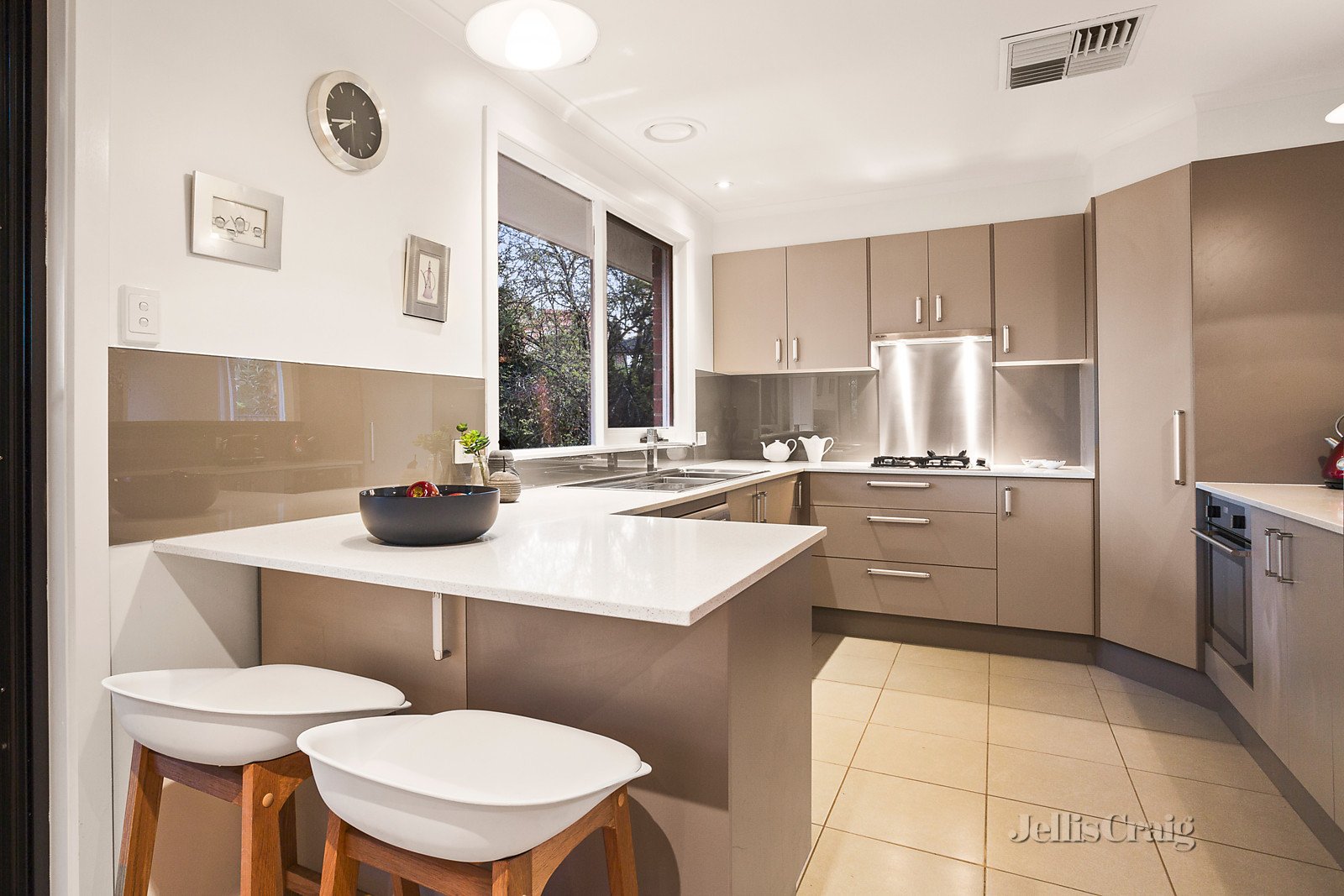 8 Glen Katherine Drive, St Helena image 4