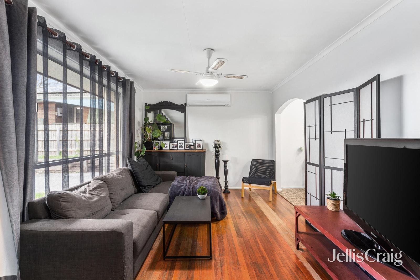 8 Glen Valley Court, Greensborough image 2