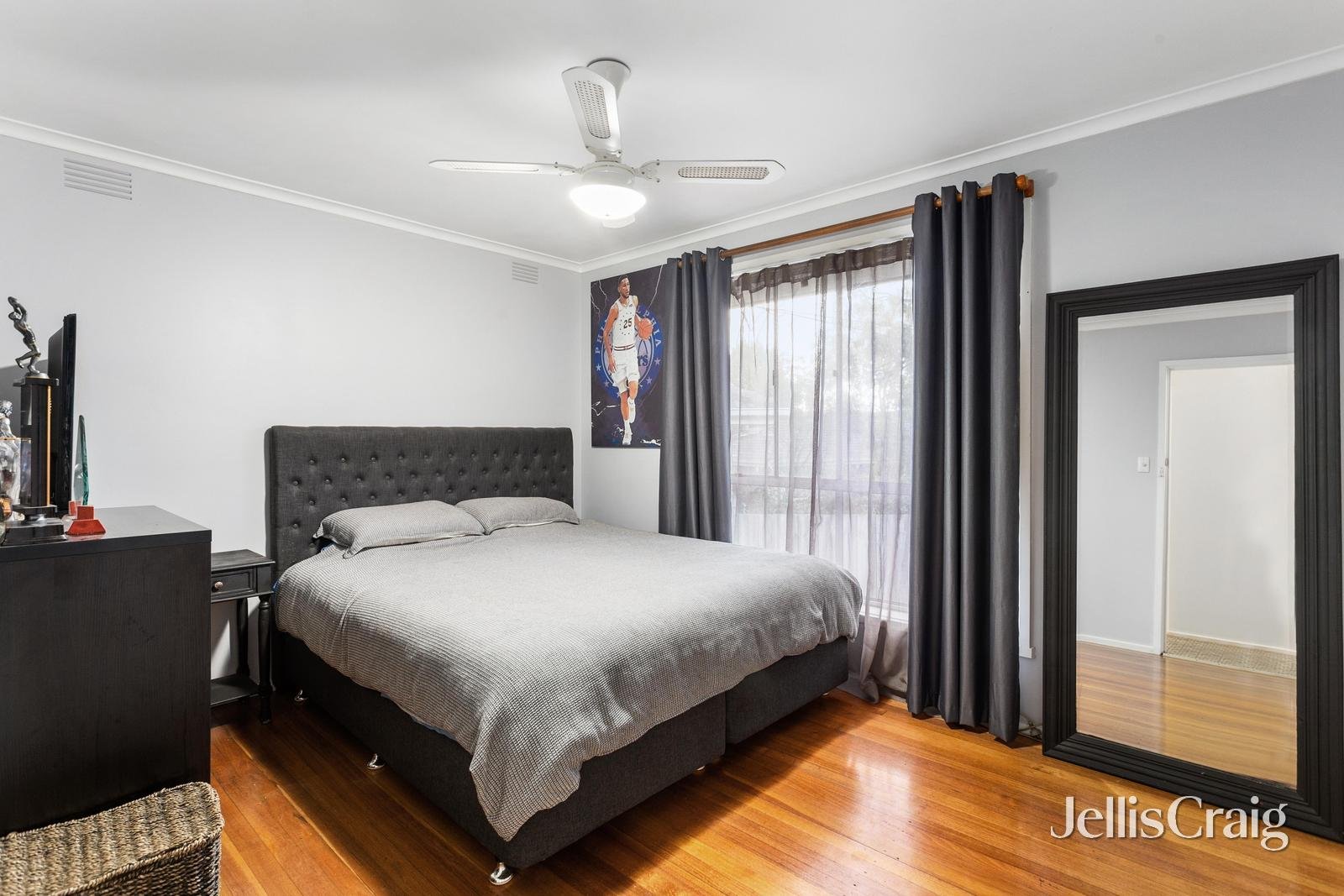 8 Glen Valley Court, Greensborough image 5