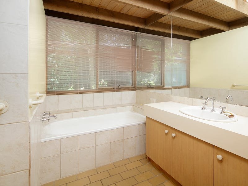Property Gallery Thumbnail 6