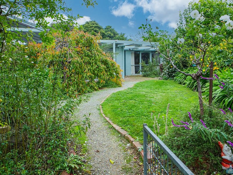 Property Gallery Thumbnail 9
