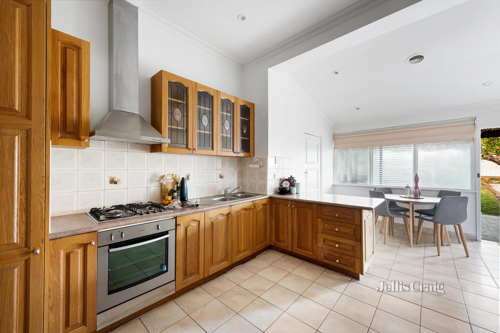 8 Godfrey Street, Bentleigh image 3