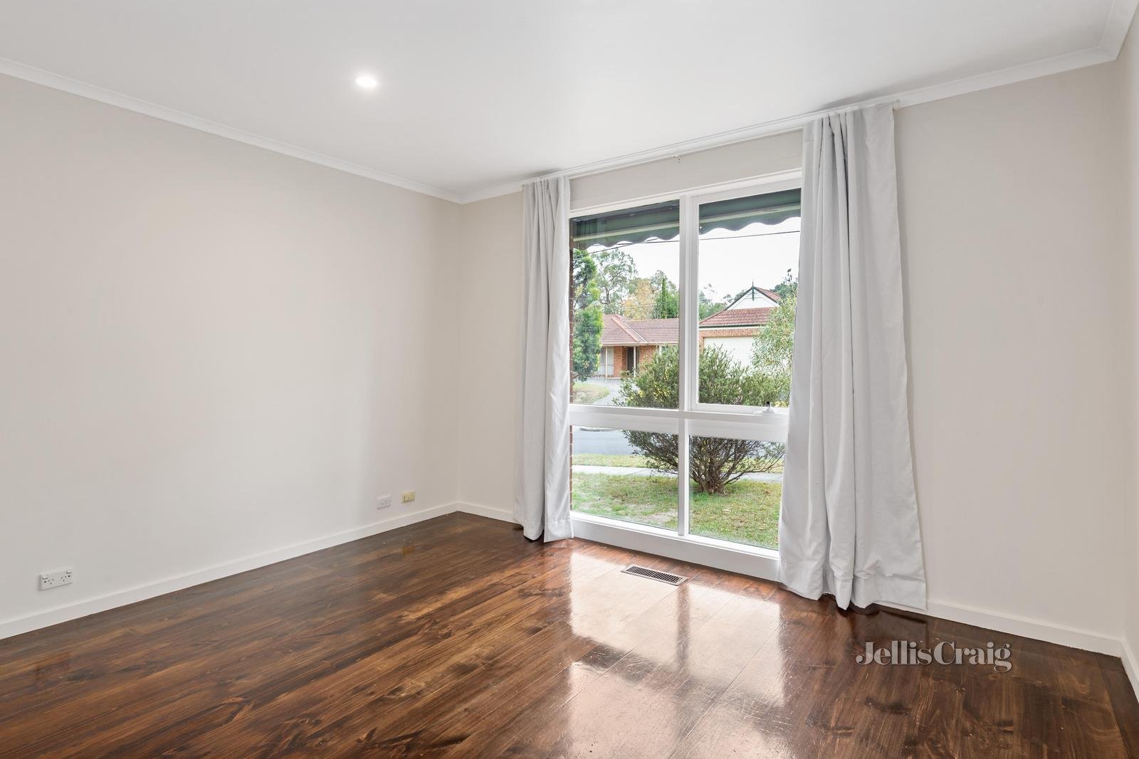 8 Good Governs Street, Mitcham image 6