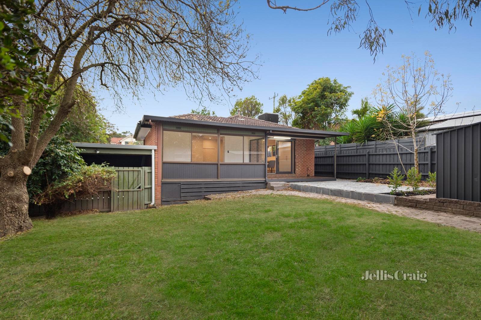 8 Good Governs Street, Mitcham image 10