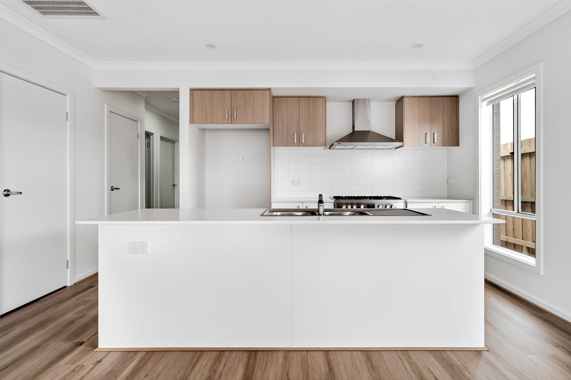 8 Goodenia Street, Armstrong&nbsp;Creek image 2