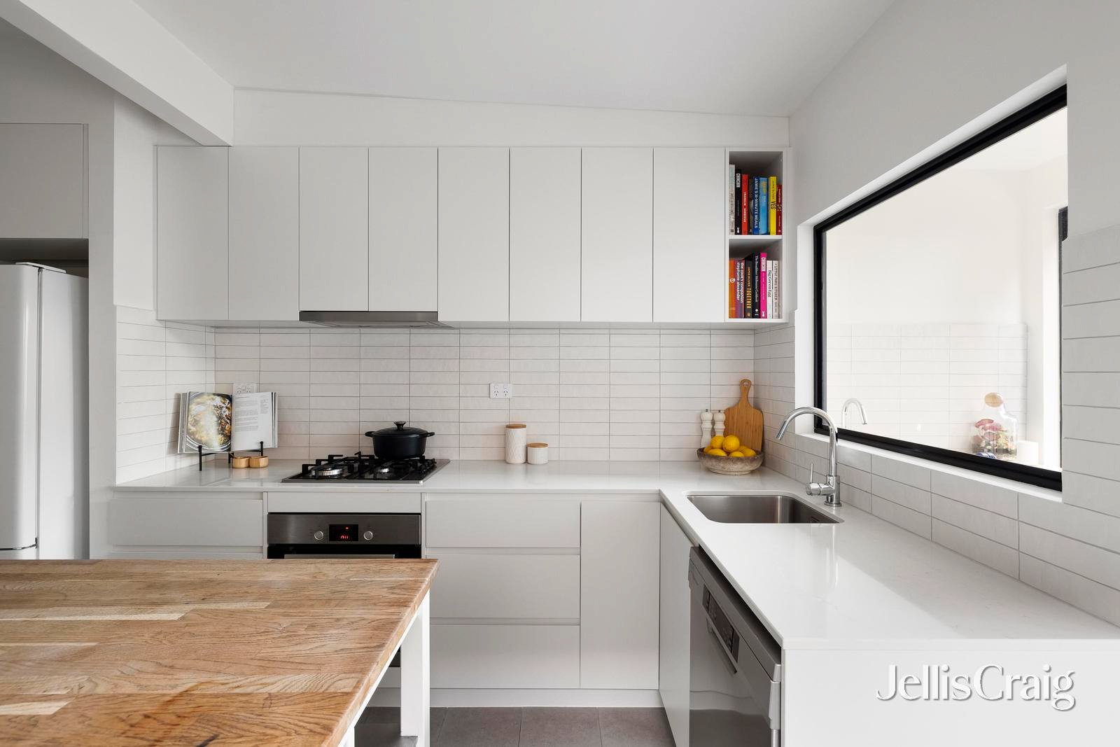 8 Gordon Grove, Northcote image 9