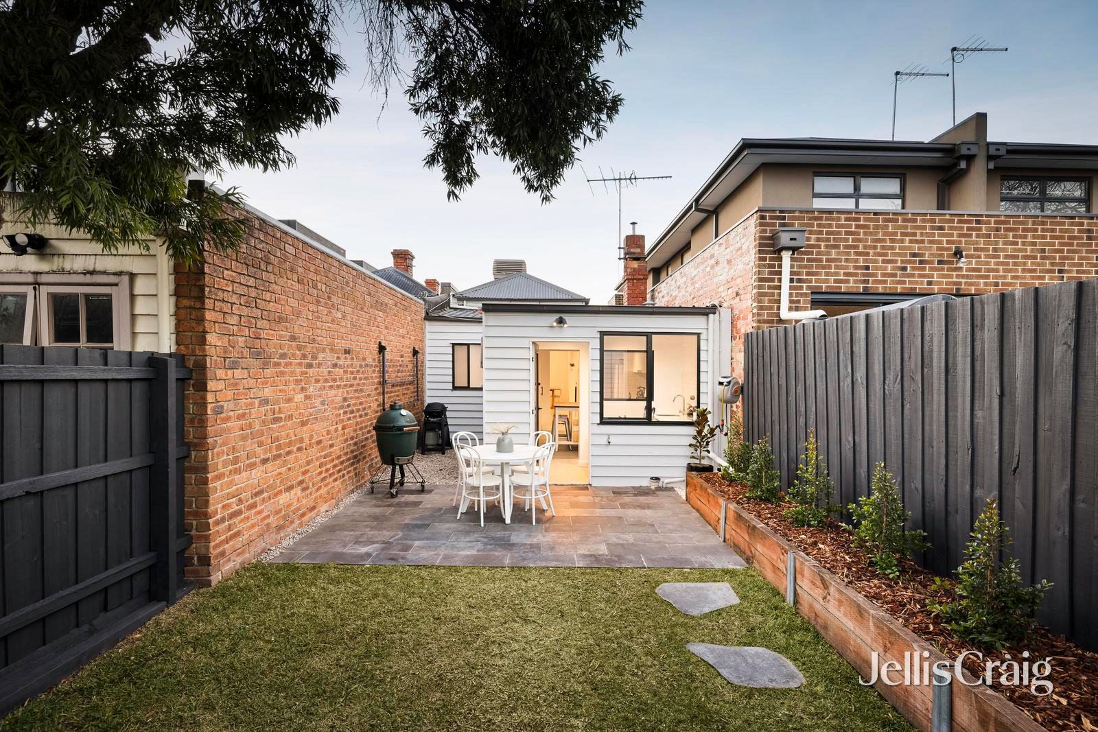 8 Gordon Grove, Northcote image 11