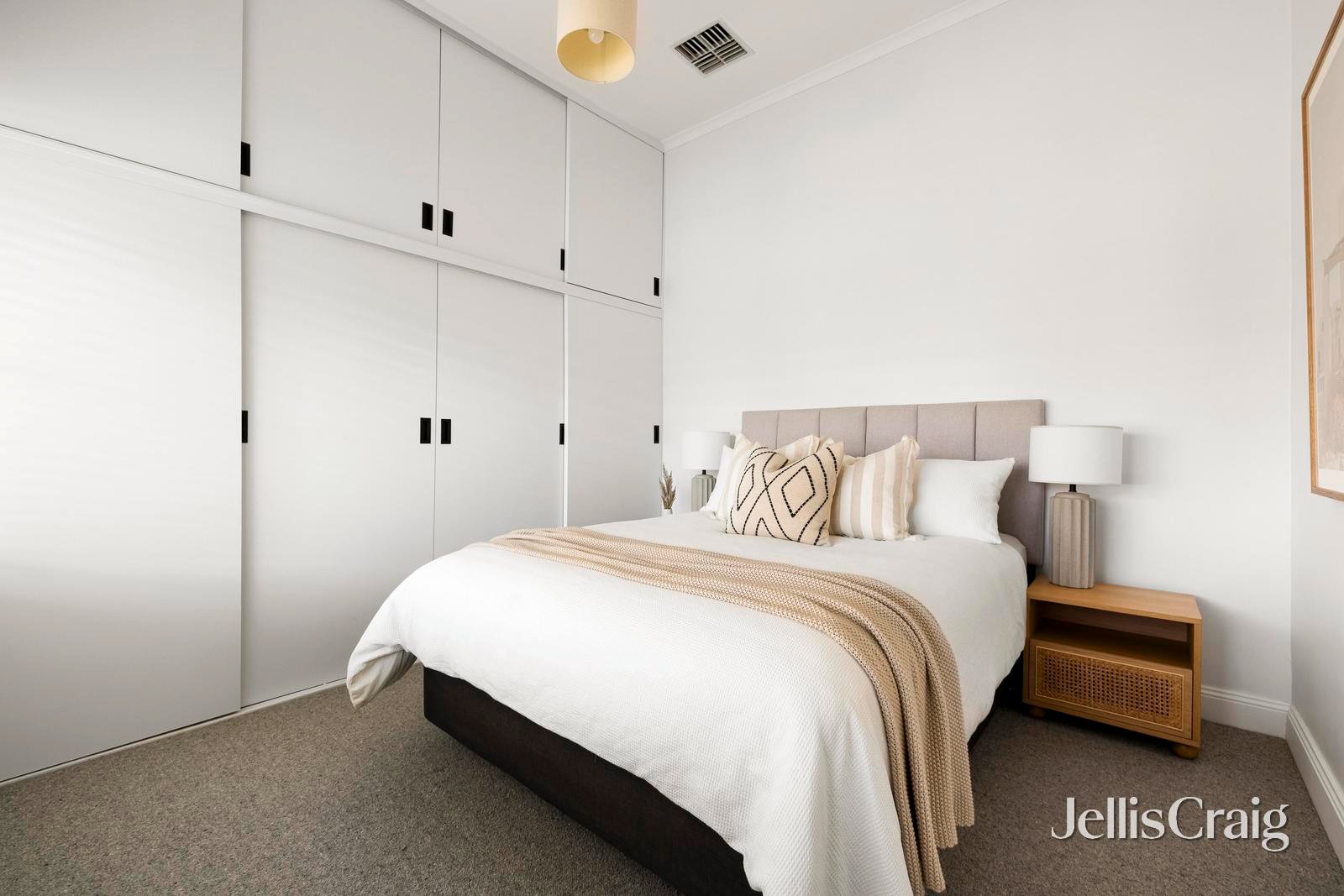 8 Gordon Grove, Northcote image 14