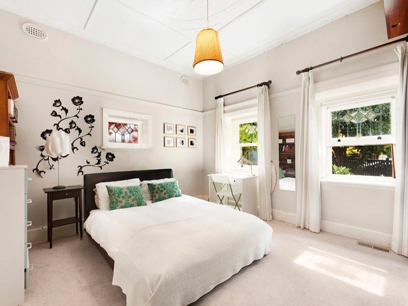 8 Gordon Street, Deepdene image 6