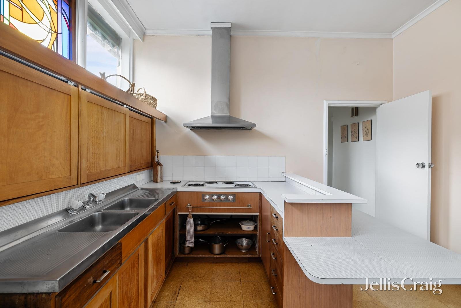 8 Gould Street, Brighton image 6