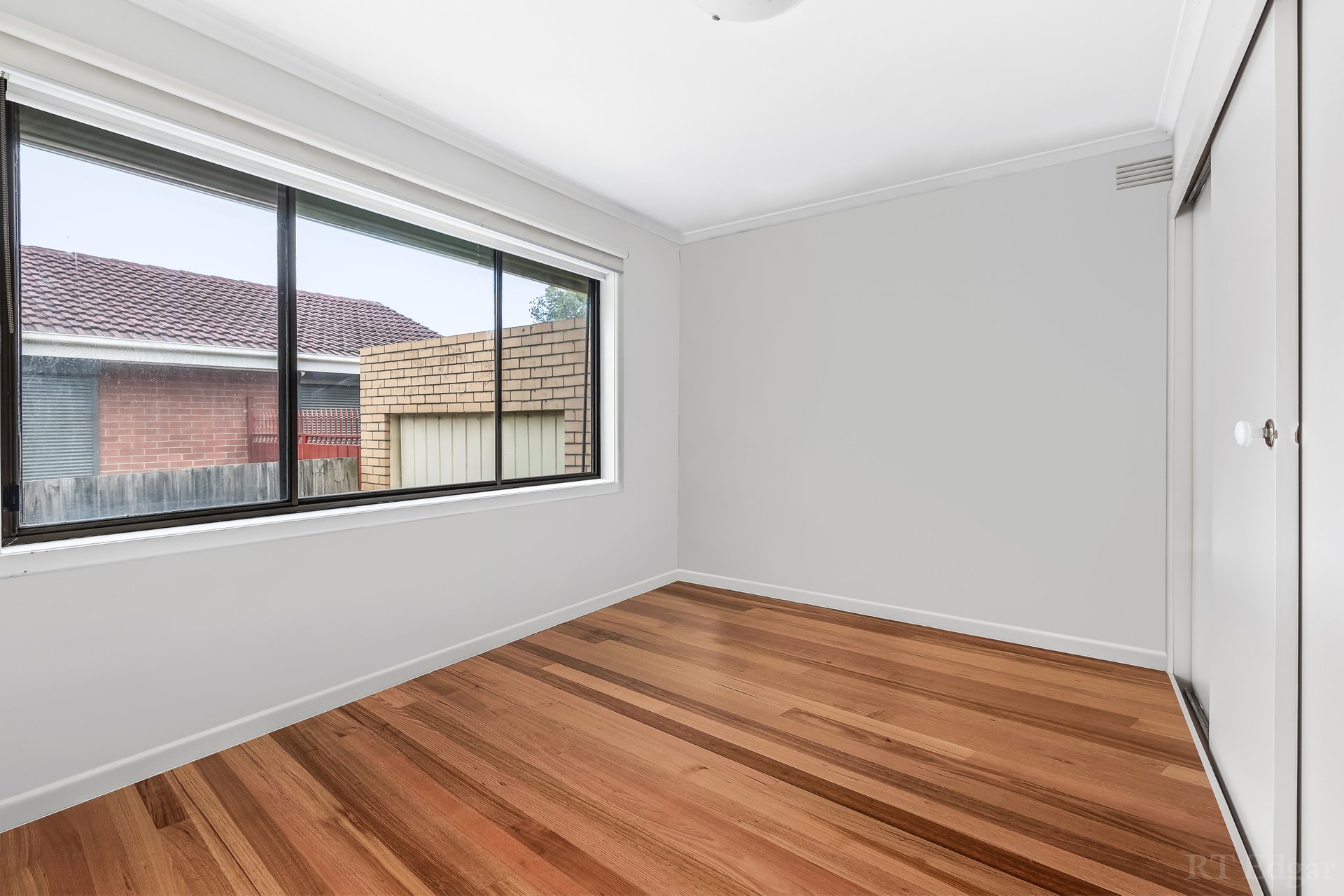 Property Gallery Thumbnail 4