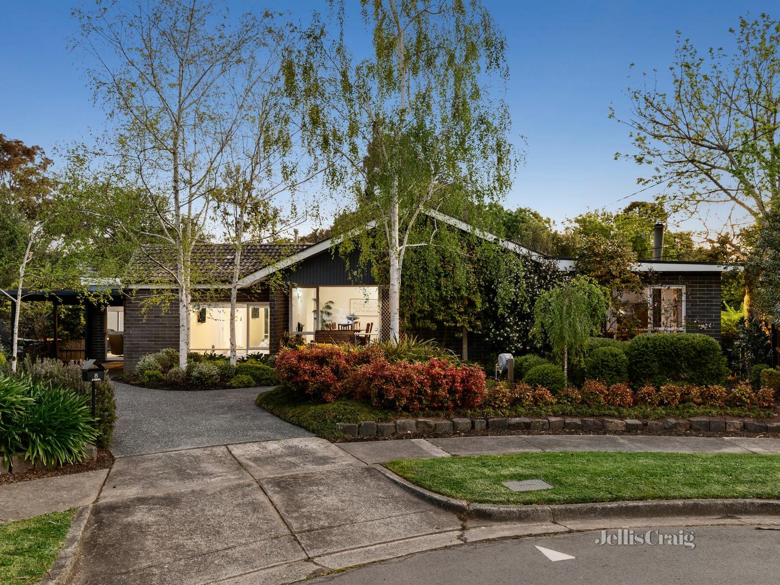 8 Grevillea Court, Forest Hill image 1